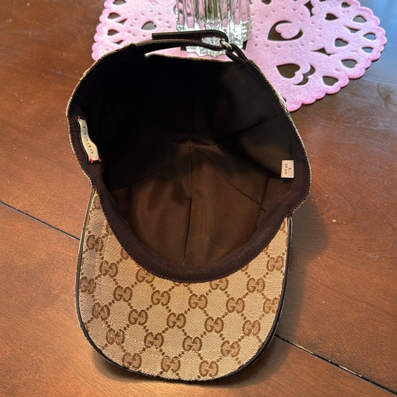 Gucci Tan and Brown Monogram Hat - Picture 7 of 9